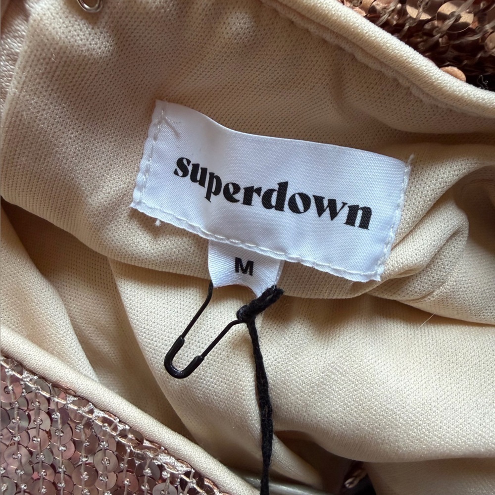 Superdown cicely mini dress One-Shoulder Sequin rose gold Revolve NWT M - Picture 5 of 9